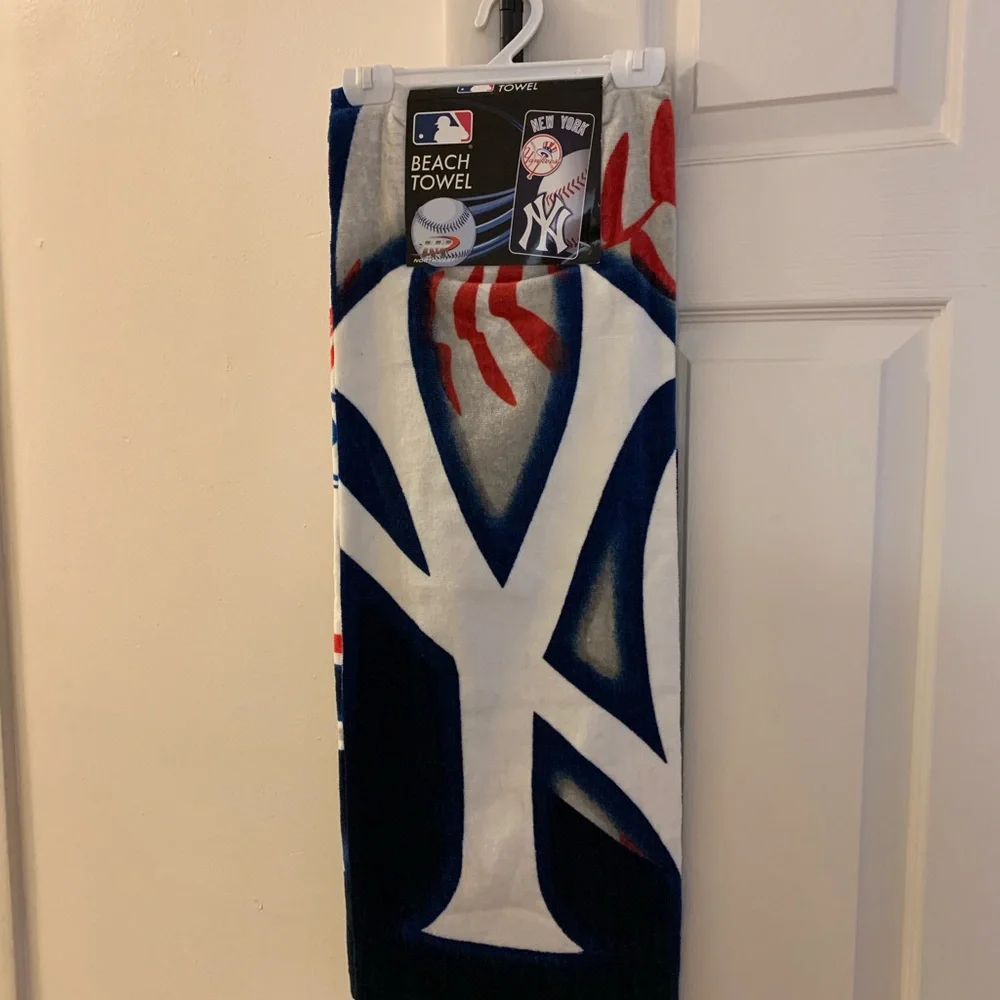 New York Yankees Beach Towel - Red, Blue, White